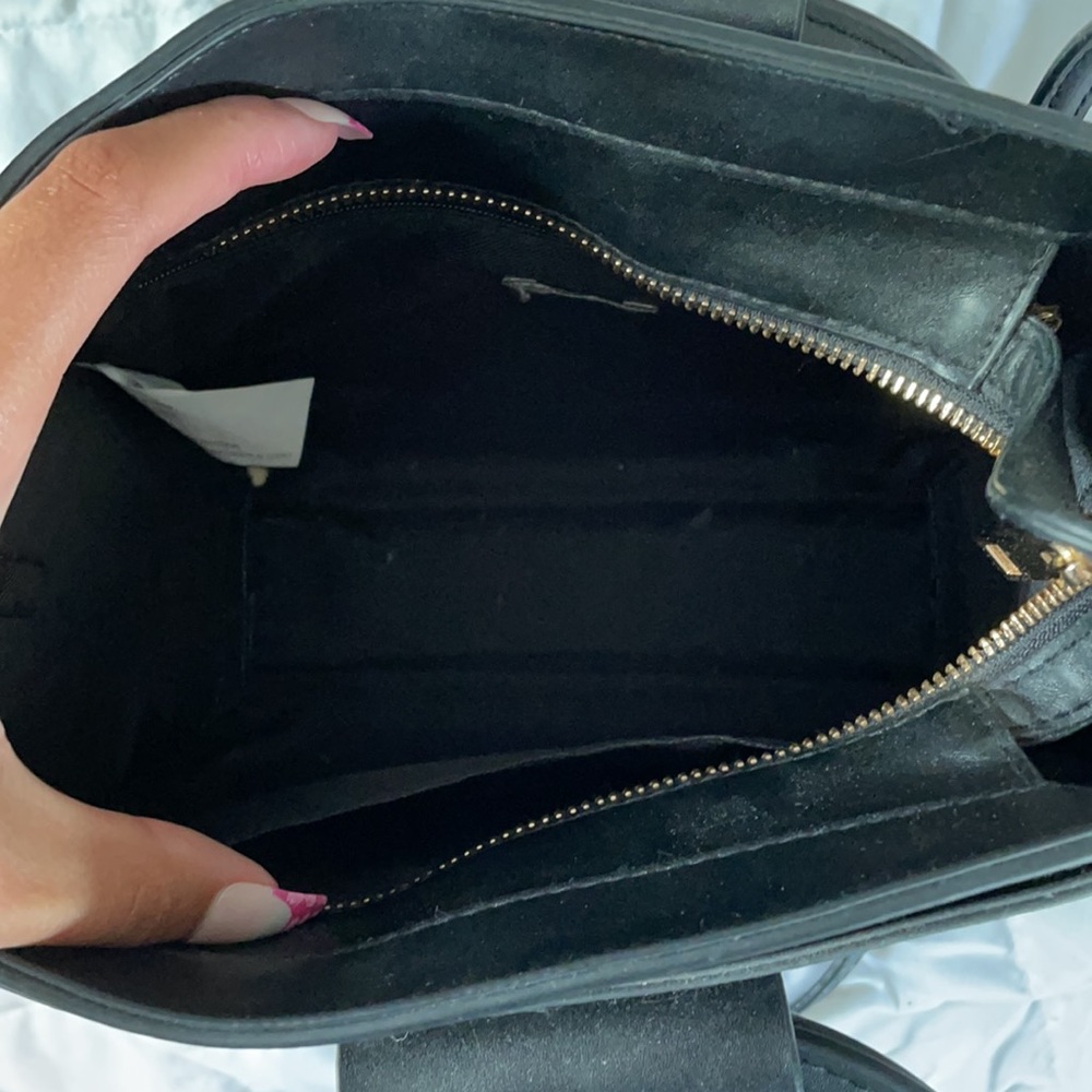 Plain Black Crossbody Bag - Picture 2 of 3